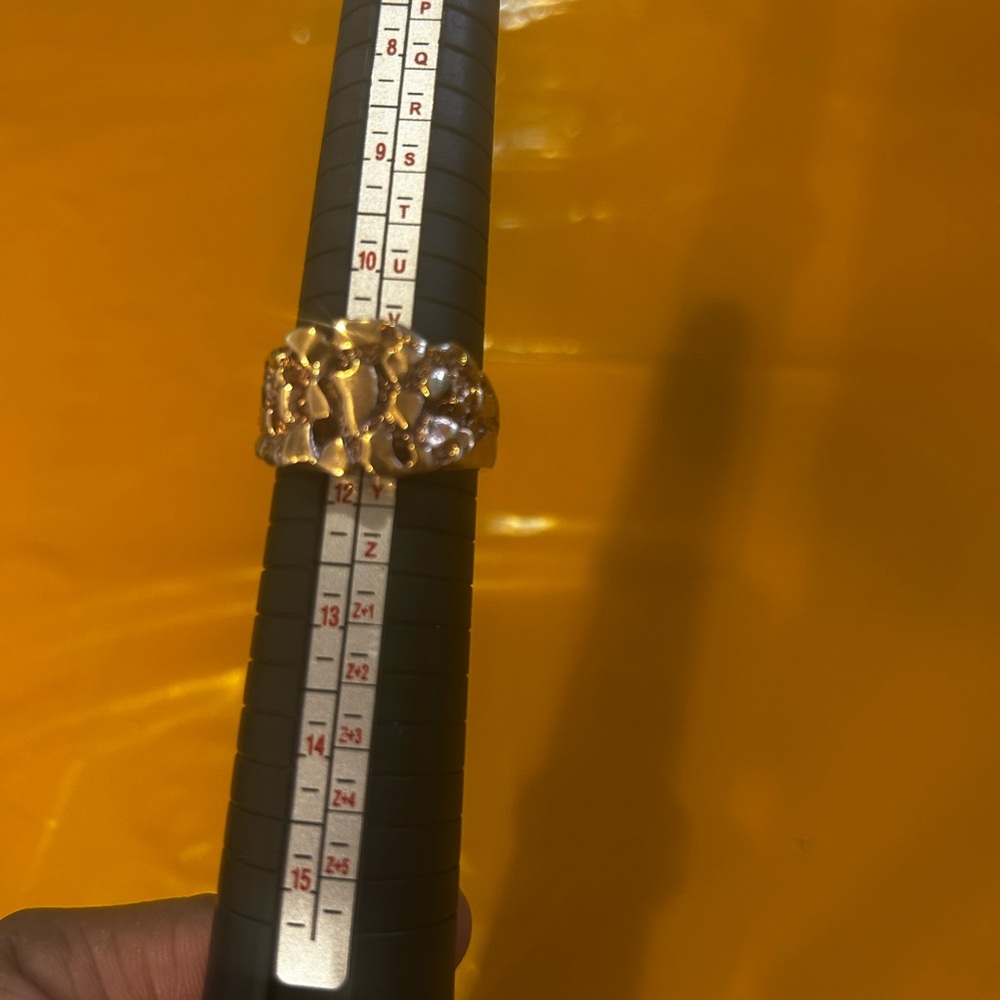 Vintage nugget style gold ring